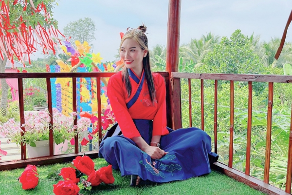 Album ngoại trang và phụ kiện tại pink house