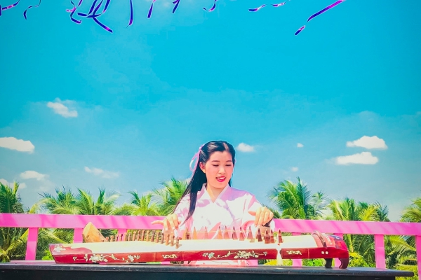 Album ngoại trang và phụ kiện tại pink house