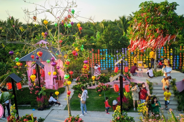 Album tham quan Pink House